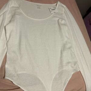 American Eagle Outfitters Cream Fitted Long Sleeve Bodysuit